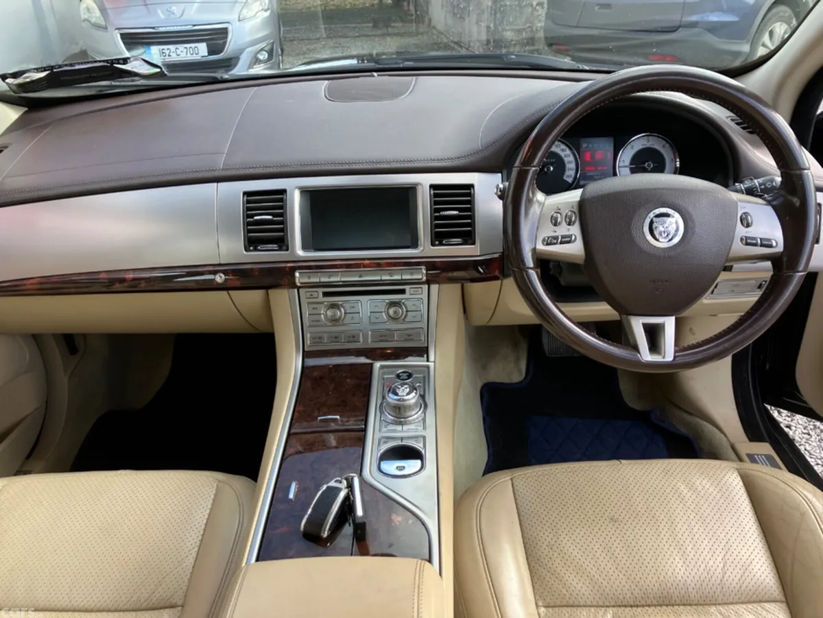 Jaguar XF Saloon, Diesel, 2011, Grey