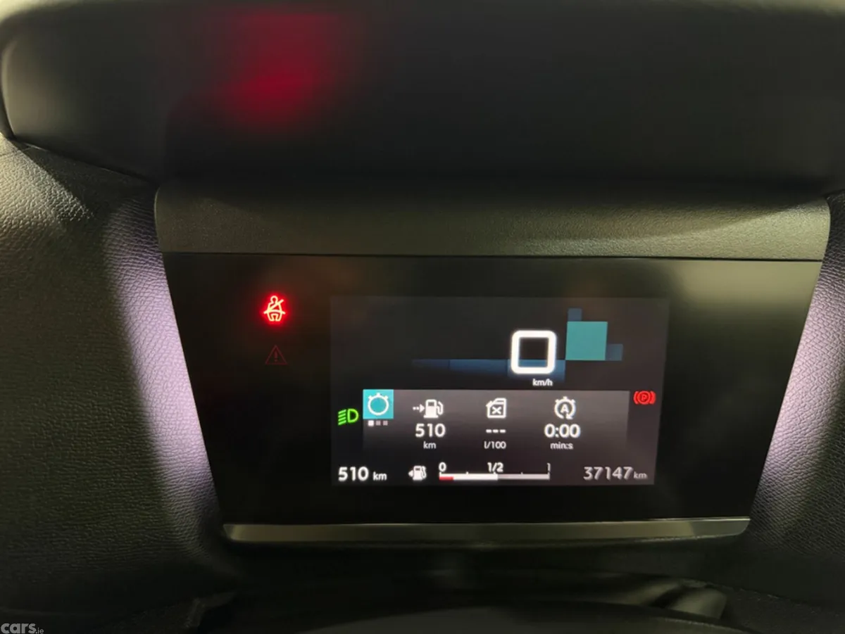Citroen C4 Hatchback, Diesel, 2022, Red