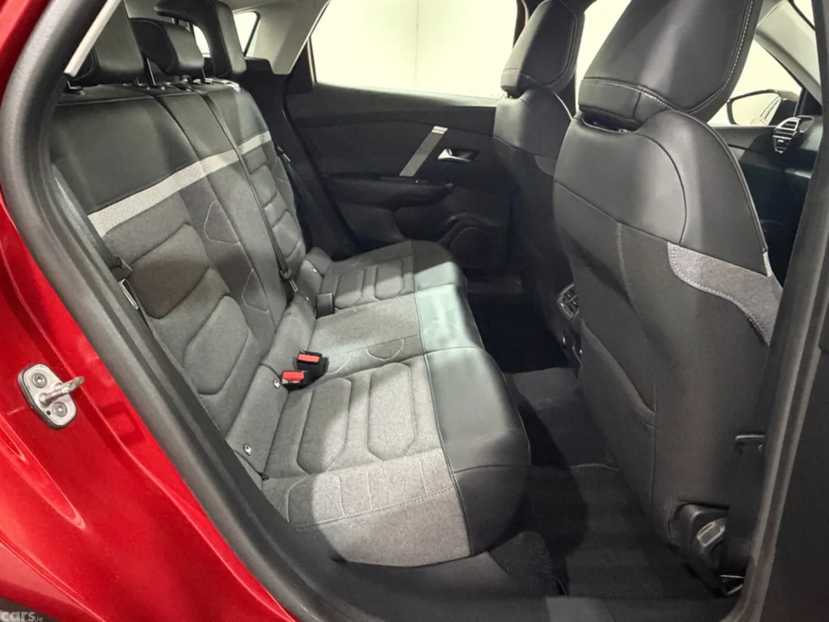Citroen C4 Hatchback, Diesel, 2022, Red