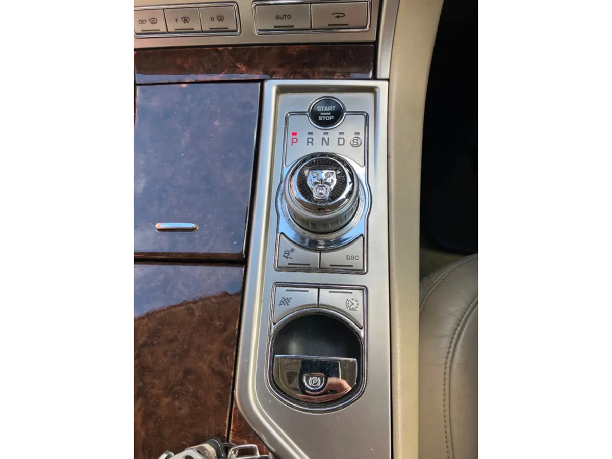 Jaguar XF Saloon, Diesel, 2011, Grey