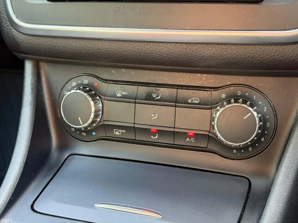 Mercedes-Benz GLA Estate, Petrol, 2016, Black