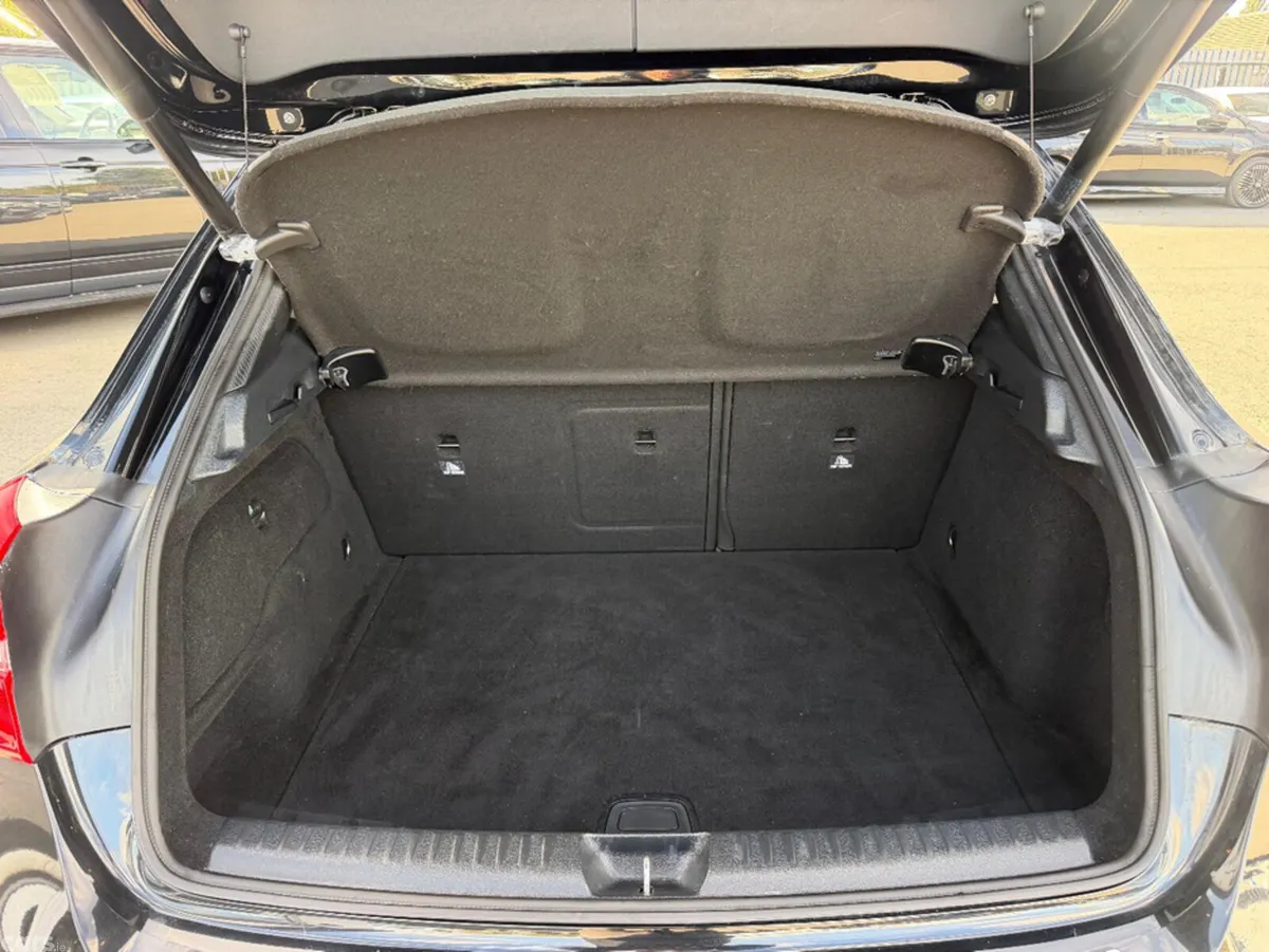Mercedes-Benz GLA Estate, Petrol, 2016, Black