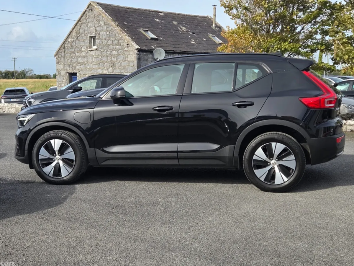 Volvo XC40 Estate, Petrol Plug-in Hybrid, 2023, Black