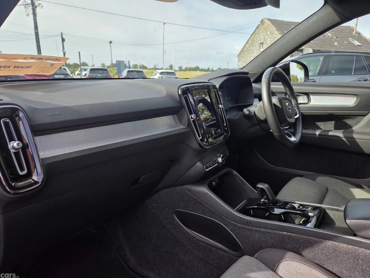 Volvo XC40 Estate, Petrol Plug-in Hybrid, 2023, Black