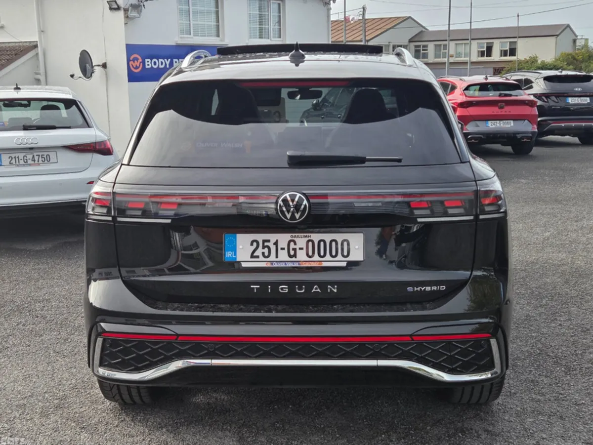 Volkswagen Tiguan Estate, Petrol Plug-in Hybrid, 2025, Black
