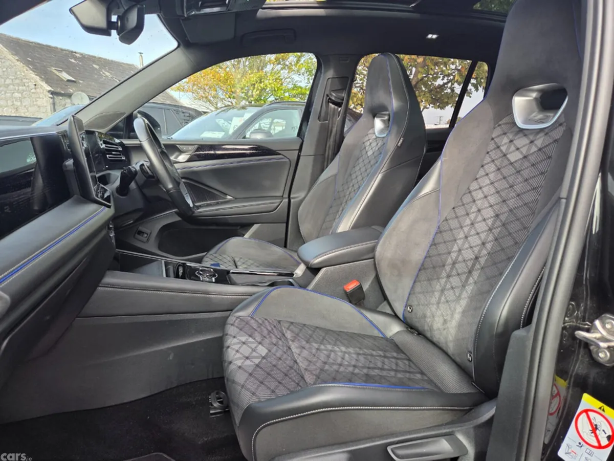 Volkswagen Tiguan Estate, Petrol Plug-in Hybrid, 2025, Black
