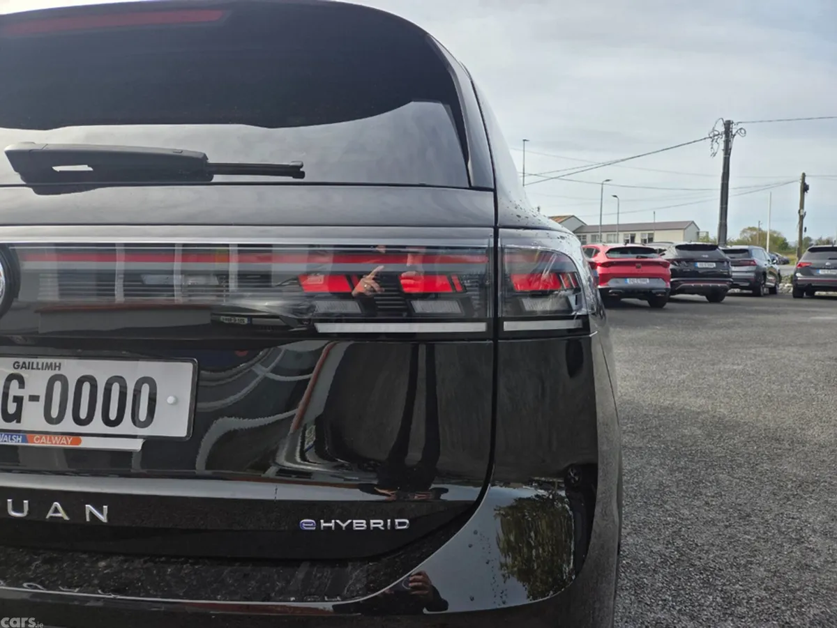 Volkswagen Tiguan Estate, Petrol Plug-in Hybrid, 2025, Black