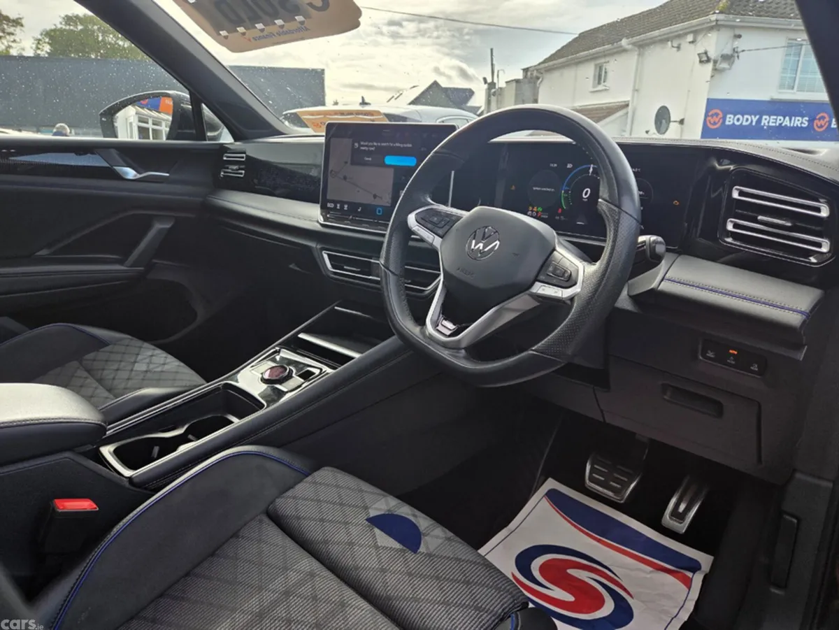 Volkswagen Tiguan Estate, Petrol Plug-in Hybrid, 2025, Black