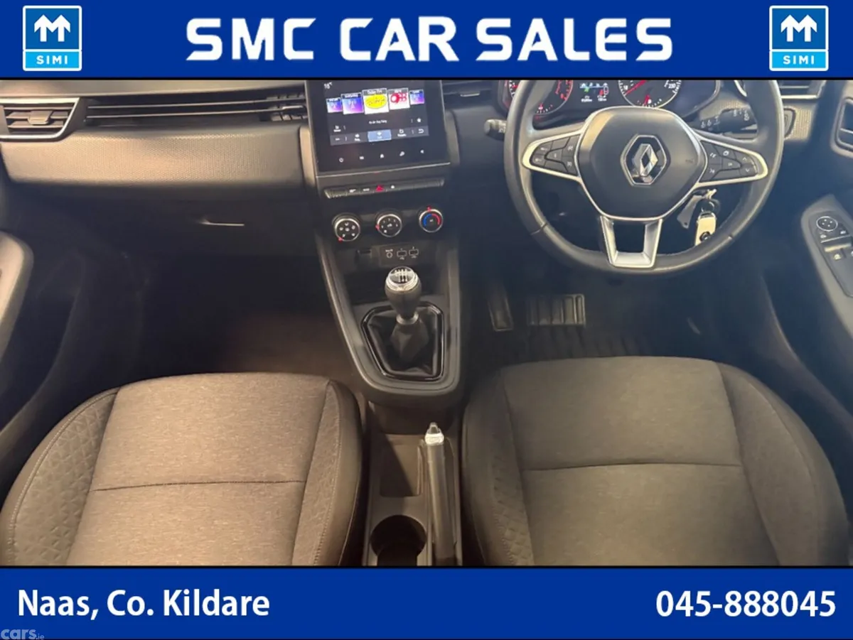 Renault Clio Hatchback, Petrol, 2023, White