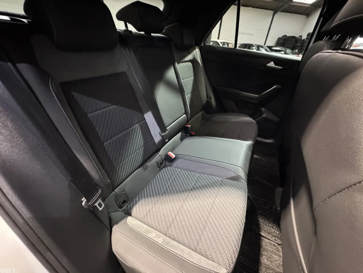 Volkswagen T-Roc SUV, Diesel, 2021, White
