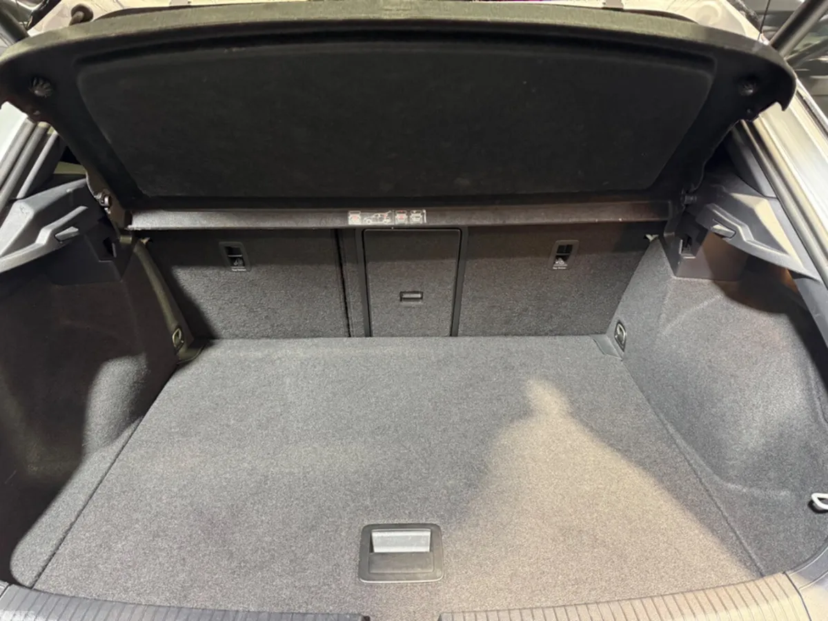 Volkswagen T-Roc SUV, Diesel, 2021, White