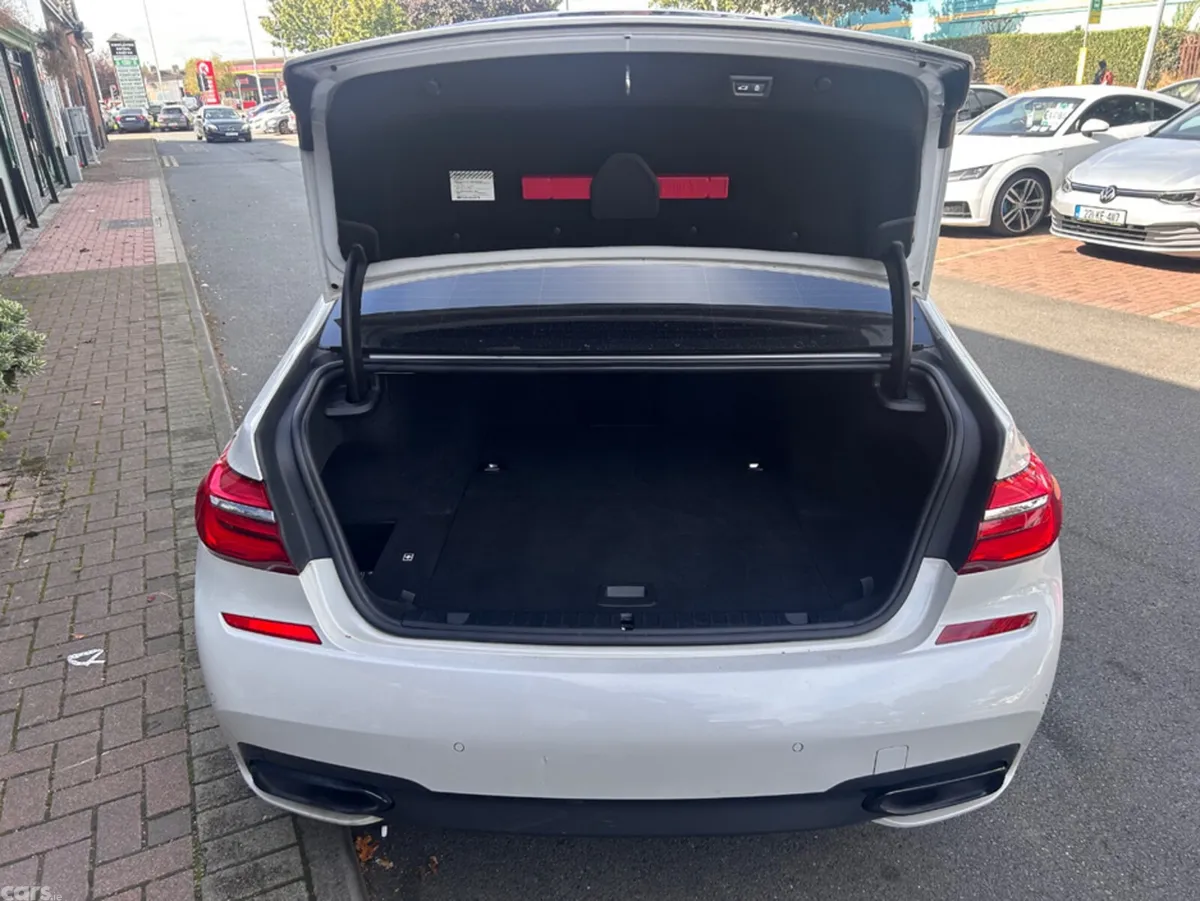 BMW 7-Series Saloon, Petrol Plug-in Hybrid, 2017, White