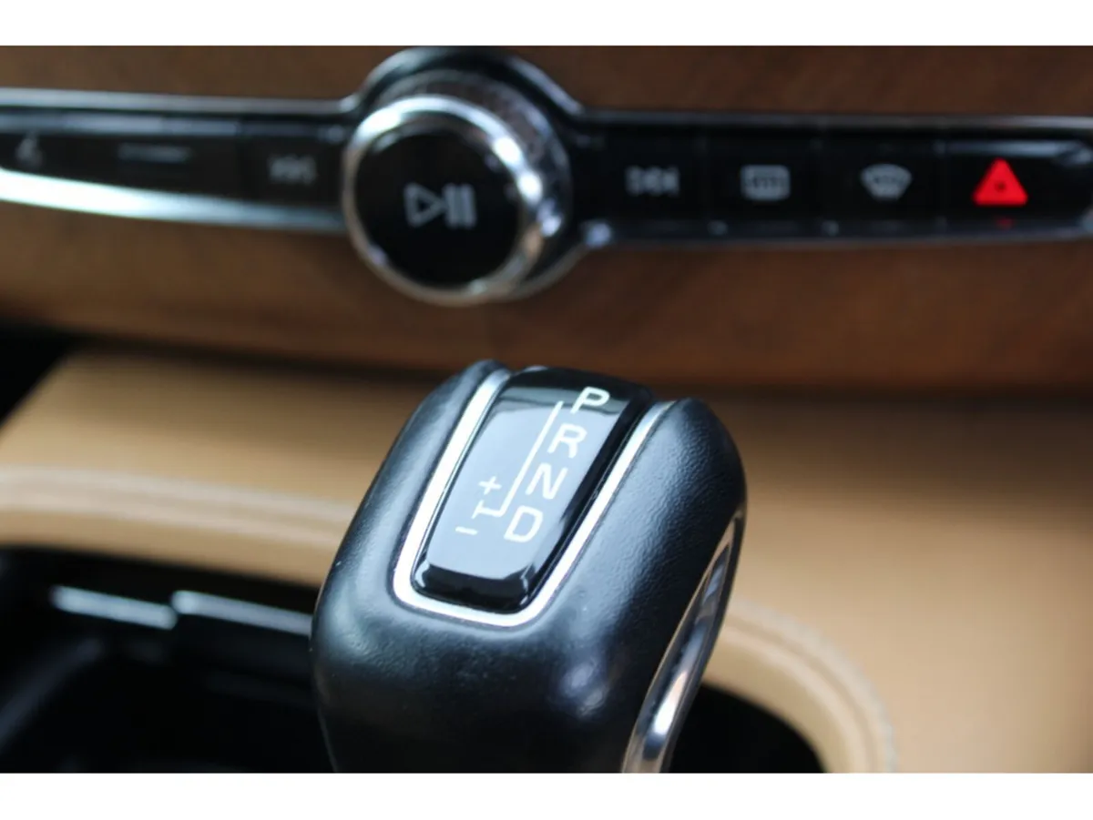 Volvo XC90 MPV, Diesel, 2017, Grey