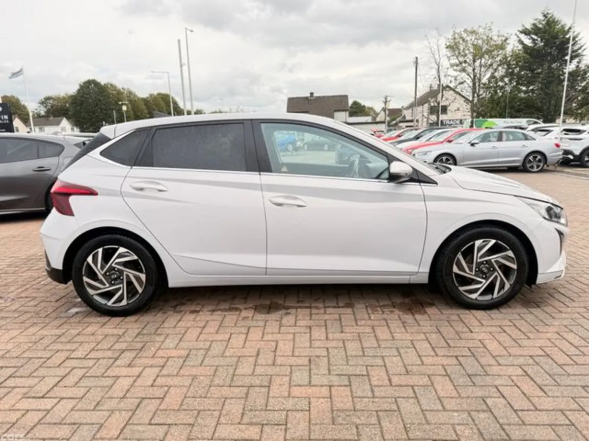Hyundai i20 Hatchback, Petrol, 2024, Grey