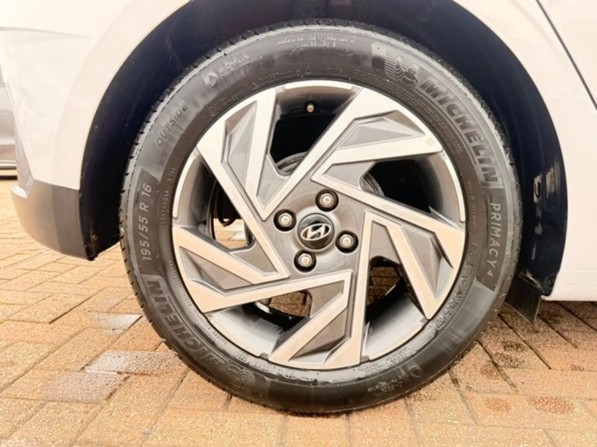 Hyundai i20 Hatchback, Petrol, 2024, Grey