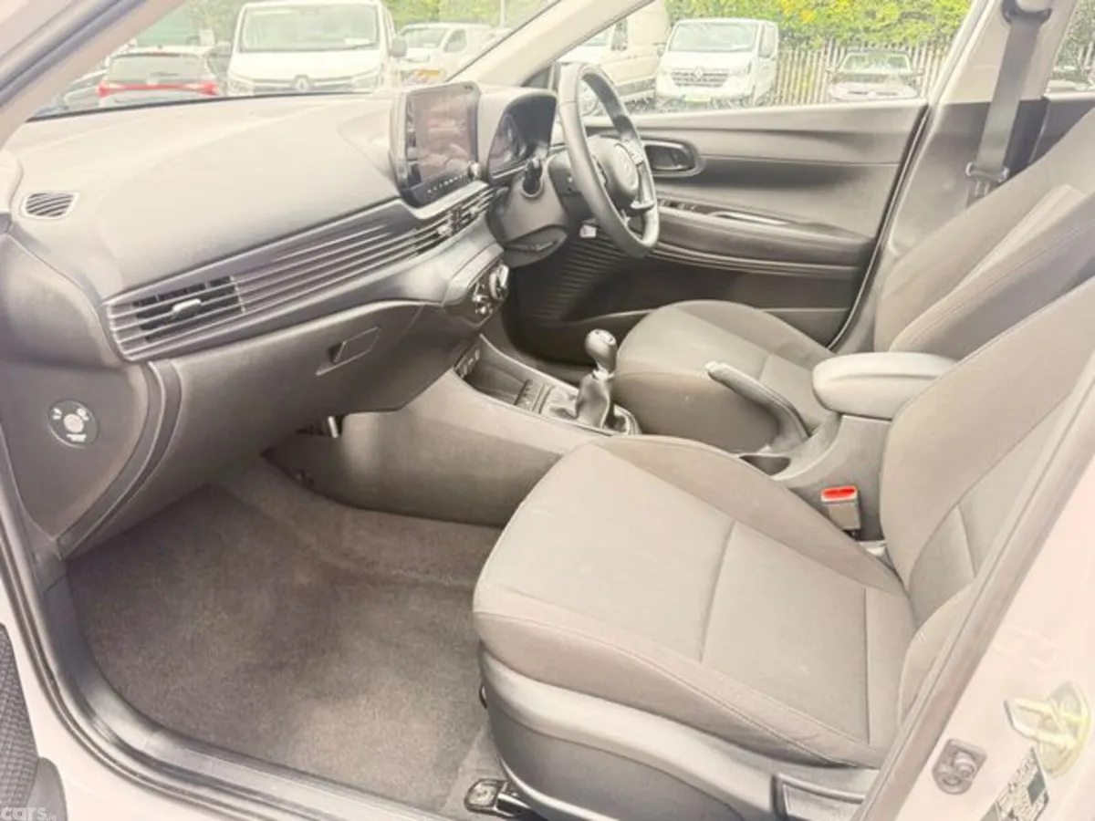 Hyundai i20 Hatchback, Petrol, 2024, Grey