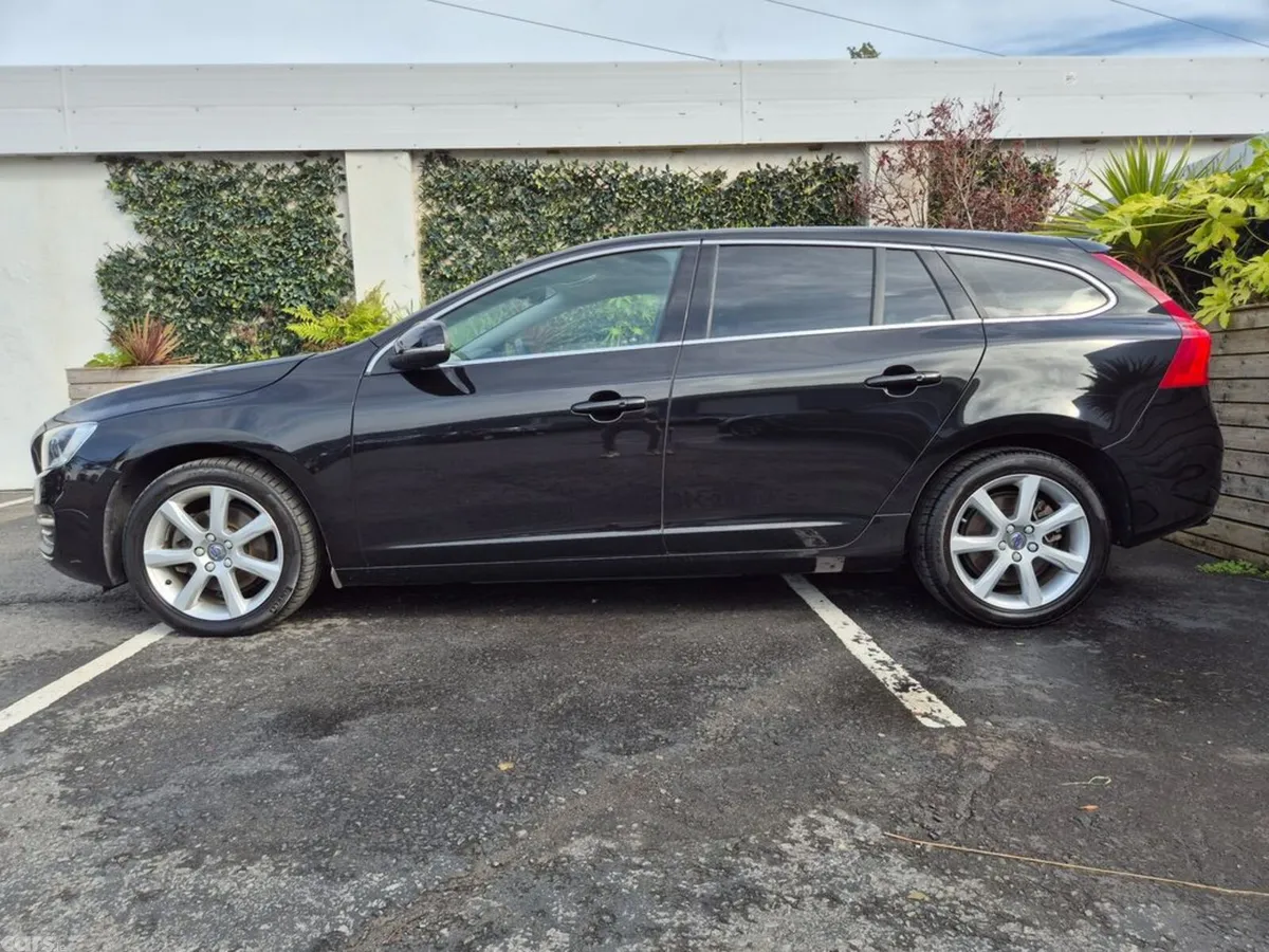 Volvo V60 Estate, Diesel, 2018, Black