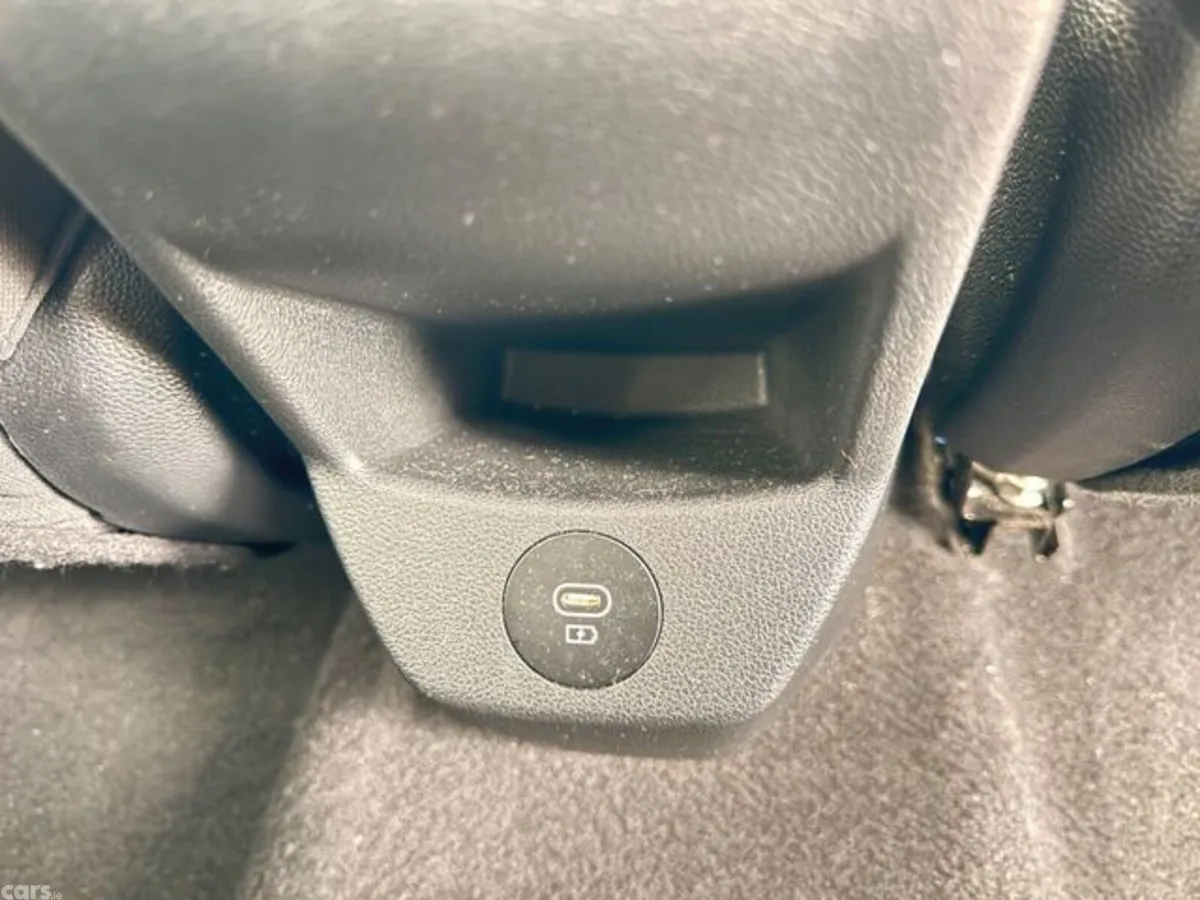 Hyundai i20 Hatchback, Petrol, 2024, Grey