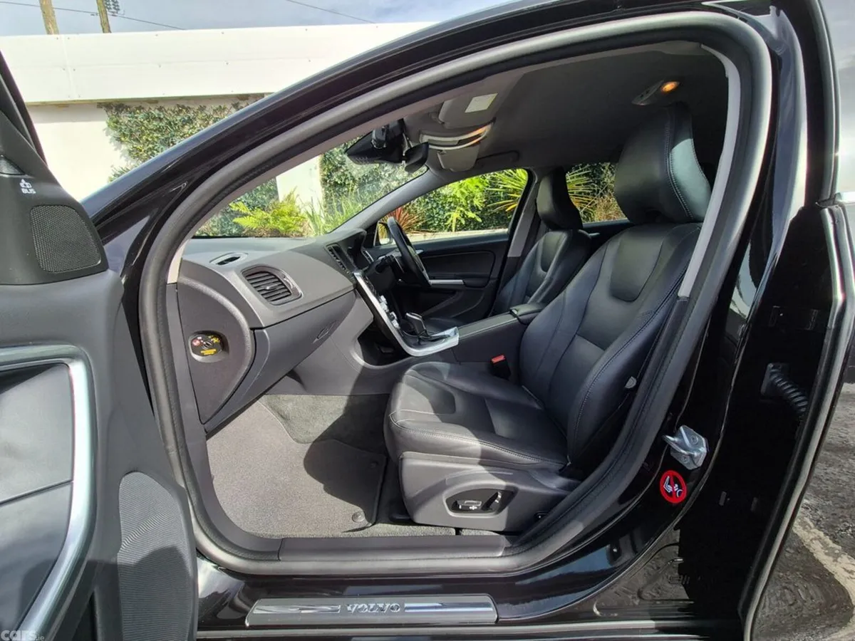 Volvo V60 Estate, Diesel, 2018, Black