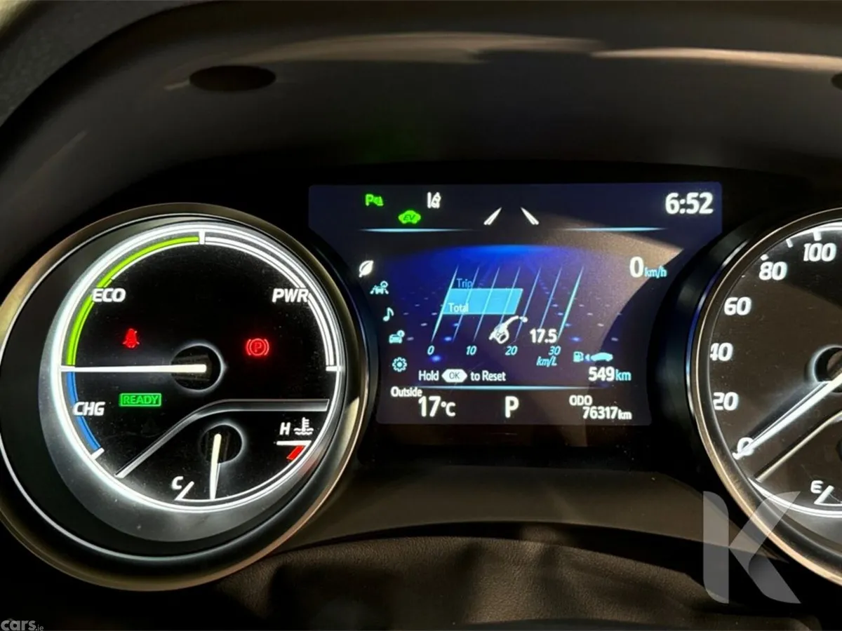 Toyota Camry Saloon, Petrol Hybrid, 2020, Silver