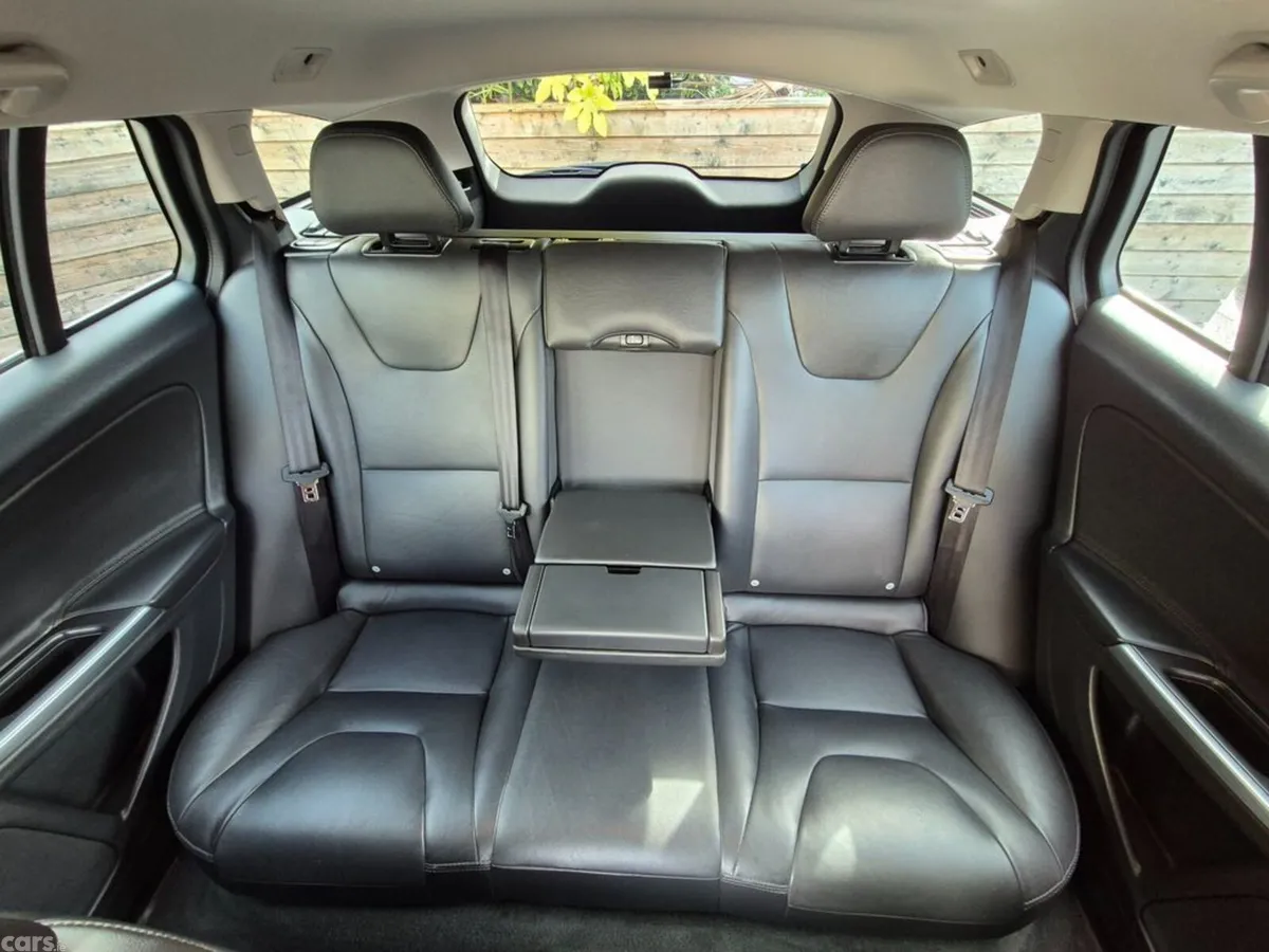 Volvo V60 Estate, Diesel, 2018, Black