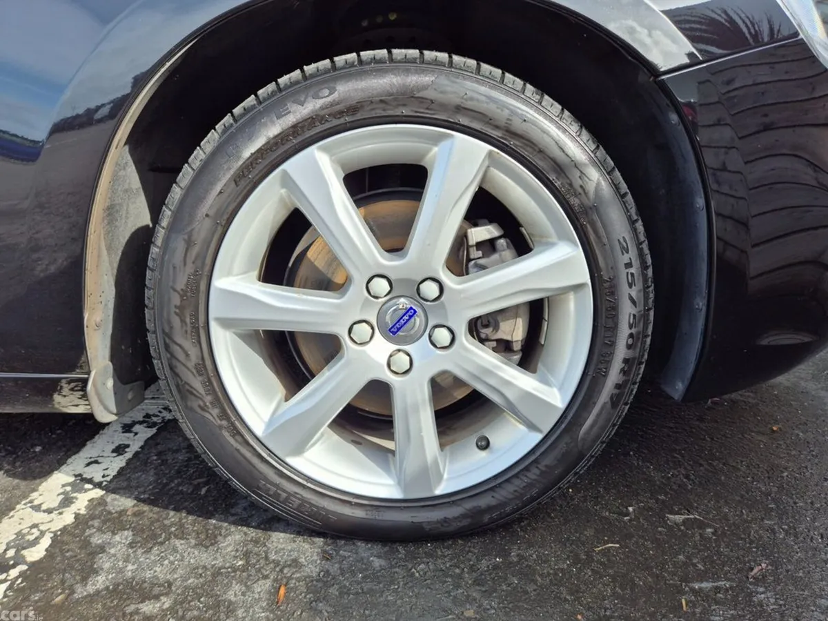 Volvo V60 Estate, Diesel, 2018, Black
