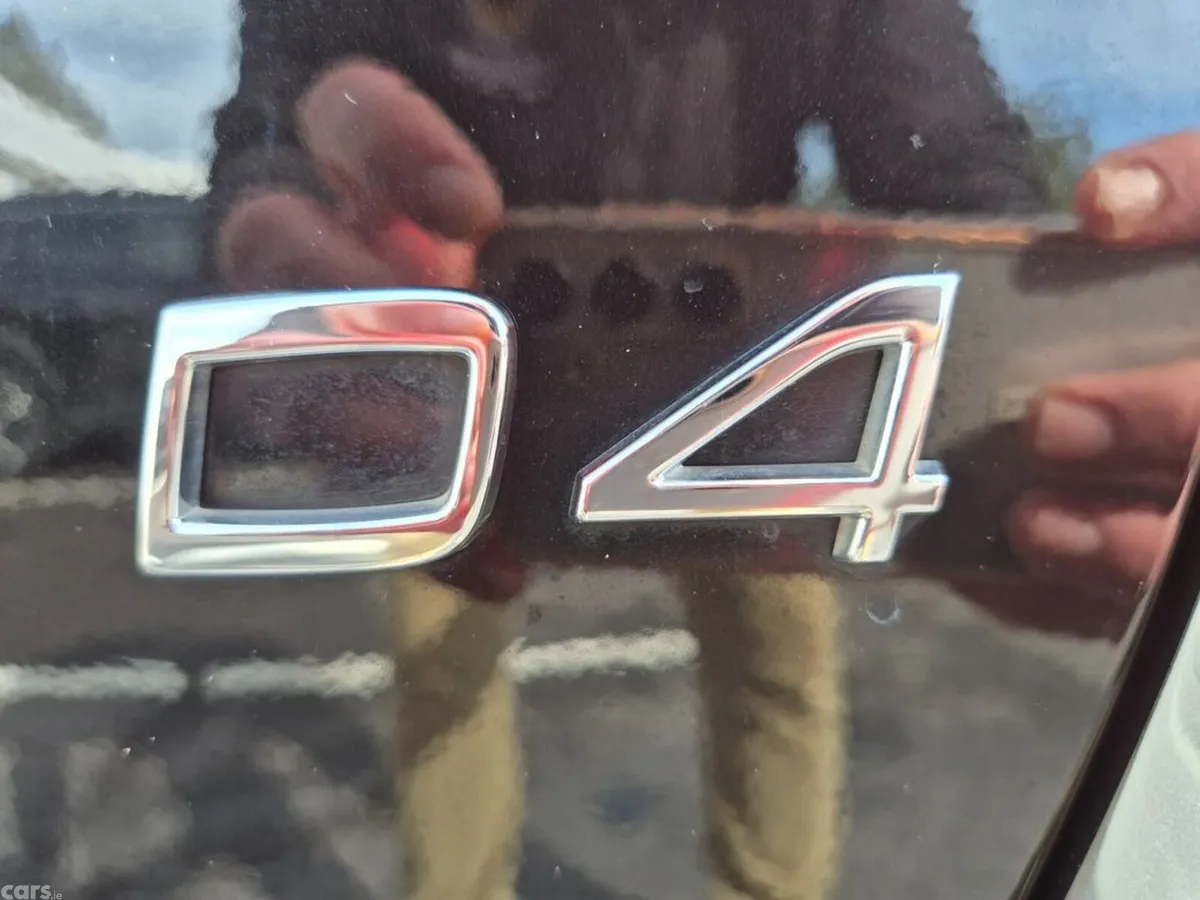 Volvo V60 Estate, Diesel, 2018, Black