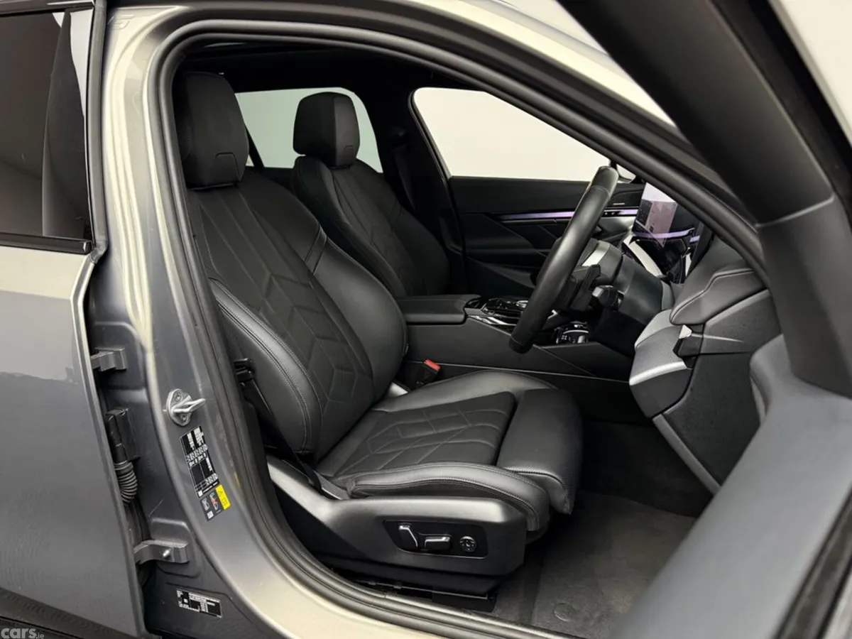 BMW 5-Series Estate, Petrol Plug-in Hybrid, 2025, Grey