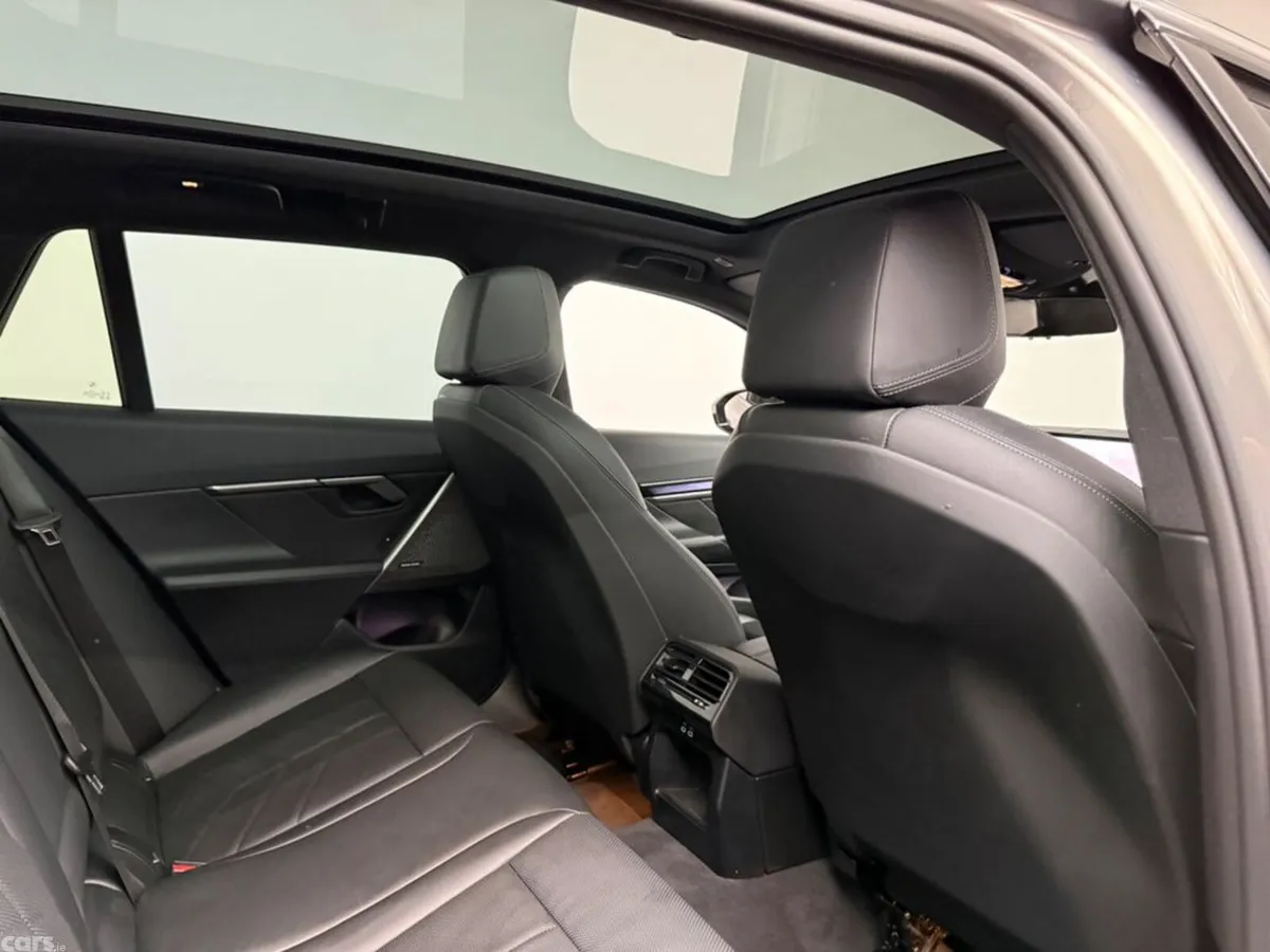BMW 5-Series Estate, Petrol Plug-in Hybrid, 2025, Grey