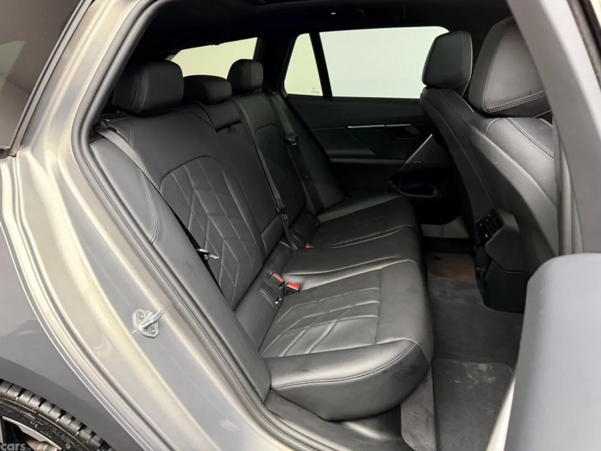 BMW 5-Series Estate, Petrol Plug-in Hybrid, 2025, Grey