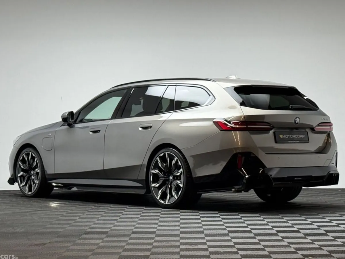 BMW 5-Series Estate, Petrol Plug-in Hybrid, 2025, Grey