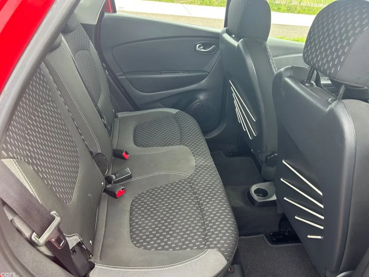 Renault Captur Hatchback, Diesel, 2018, Red