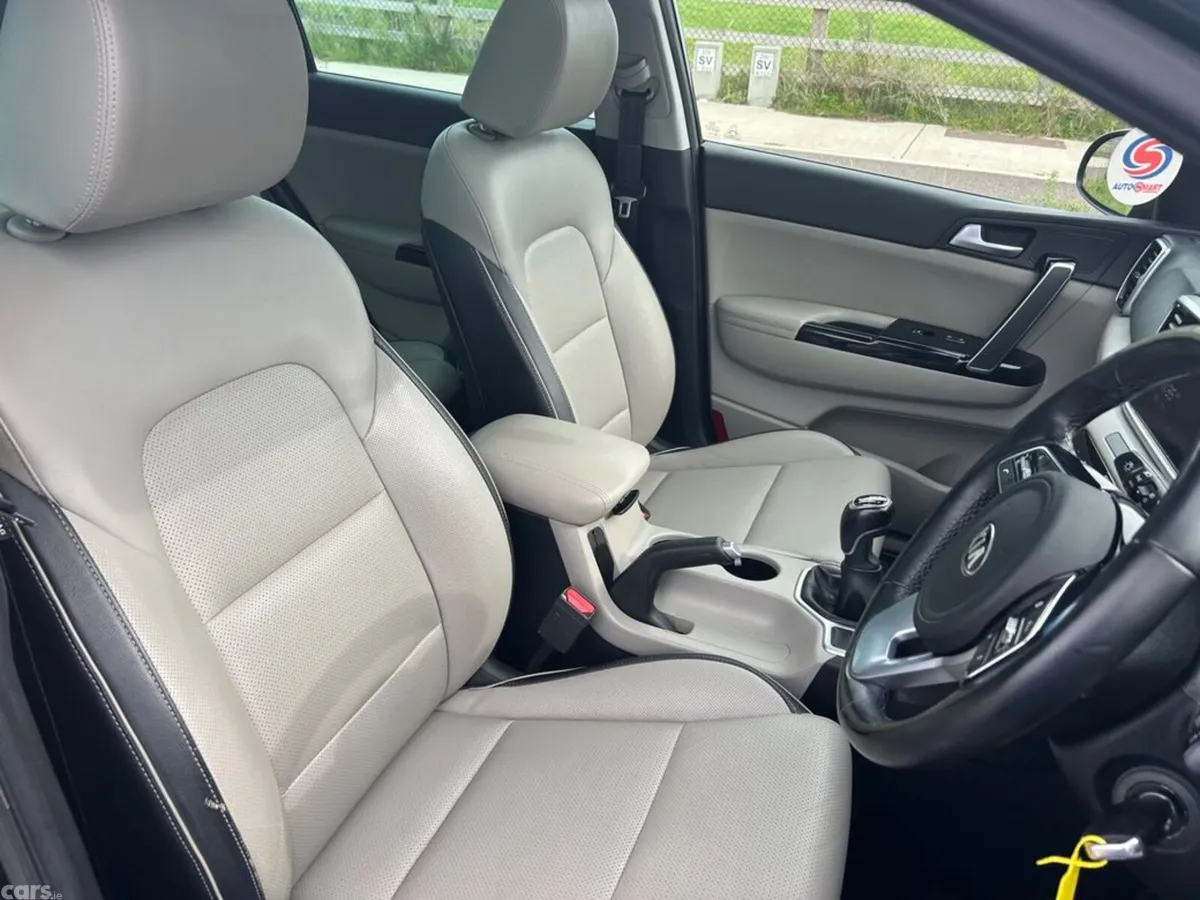Kia Sportage SUV, Diesel Hybrid, 2021, Black