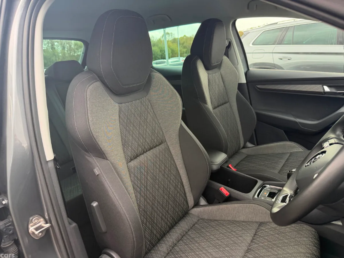 Skoda Karoq SUV, Diesel, 2024, Grey