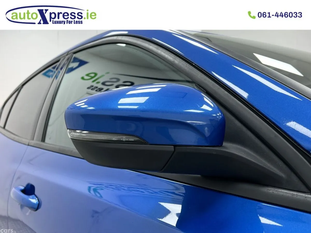 Ford Focus Hatchback, Petrol, 2023, Blue
