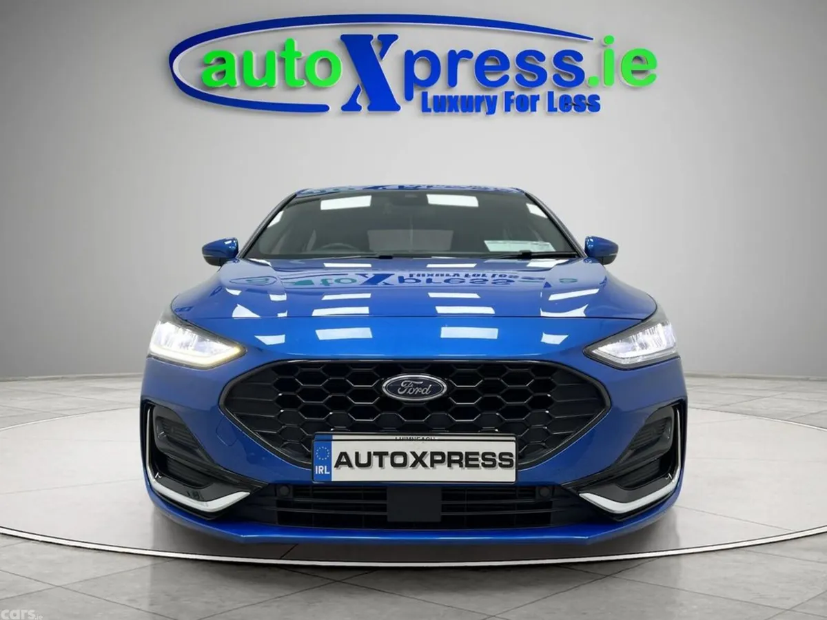 Ford Focus Hatchback, Petrol, 2023, Blue