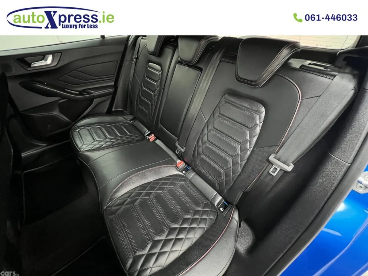 Ford Focus Hatchback, Petrol, 2023, Blue