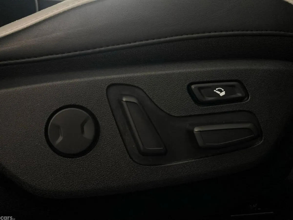 Kia EV6 MPV, Electric, 2024, White