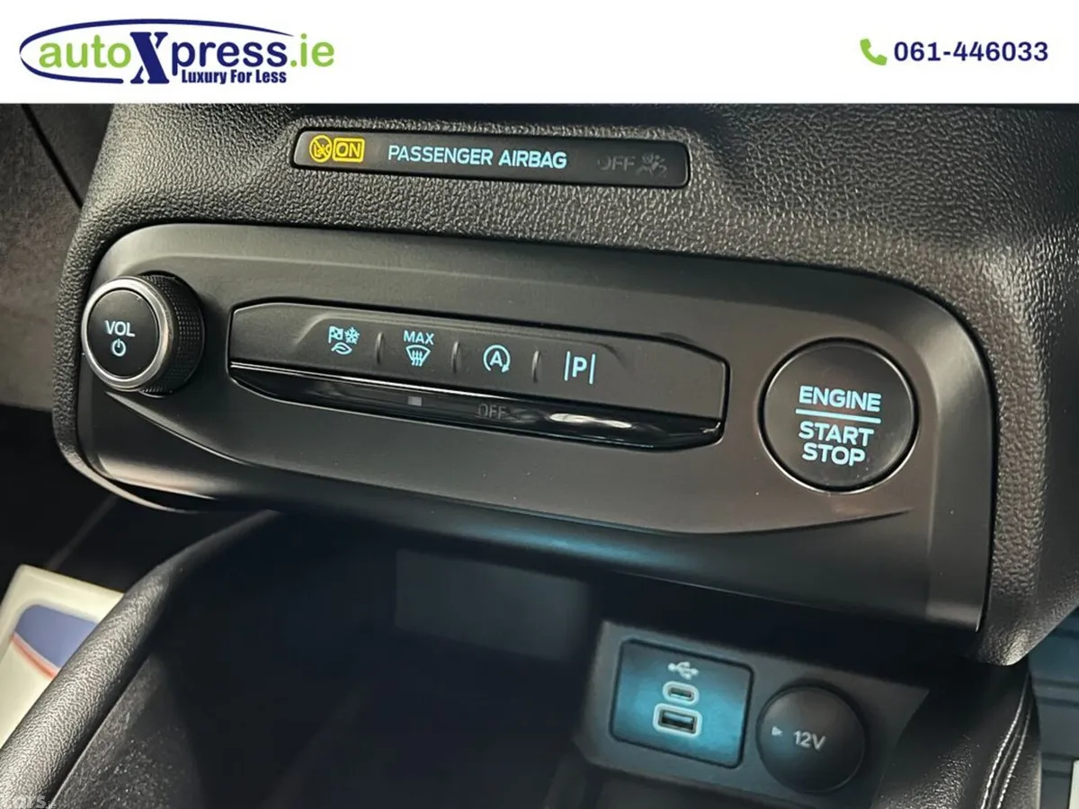 Ford Focus Hatchback, Petrol, 2023, Blue