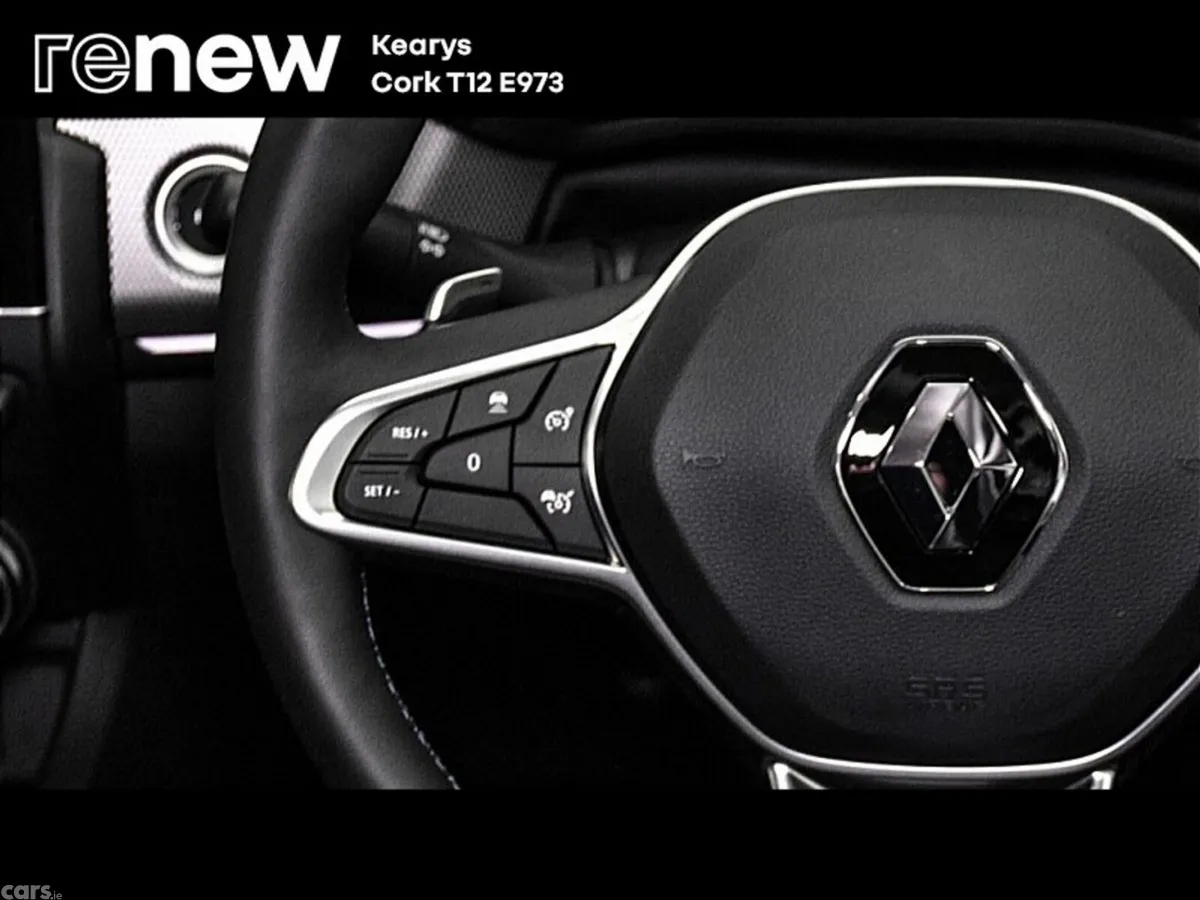 Renault Arkana SUV, Petrol, 2023, Red