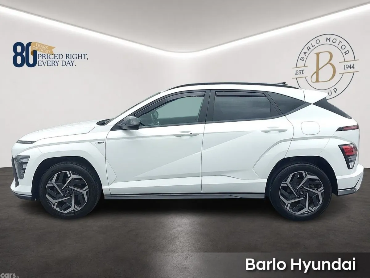Hyundai KONA MPV, Petrol, 2023, White