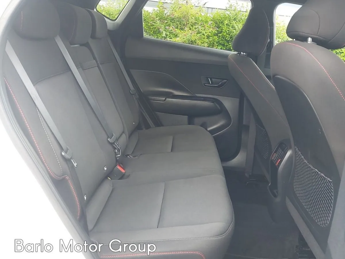 Hyundai KONA MPV, Petrol, 2023, White
