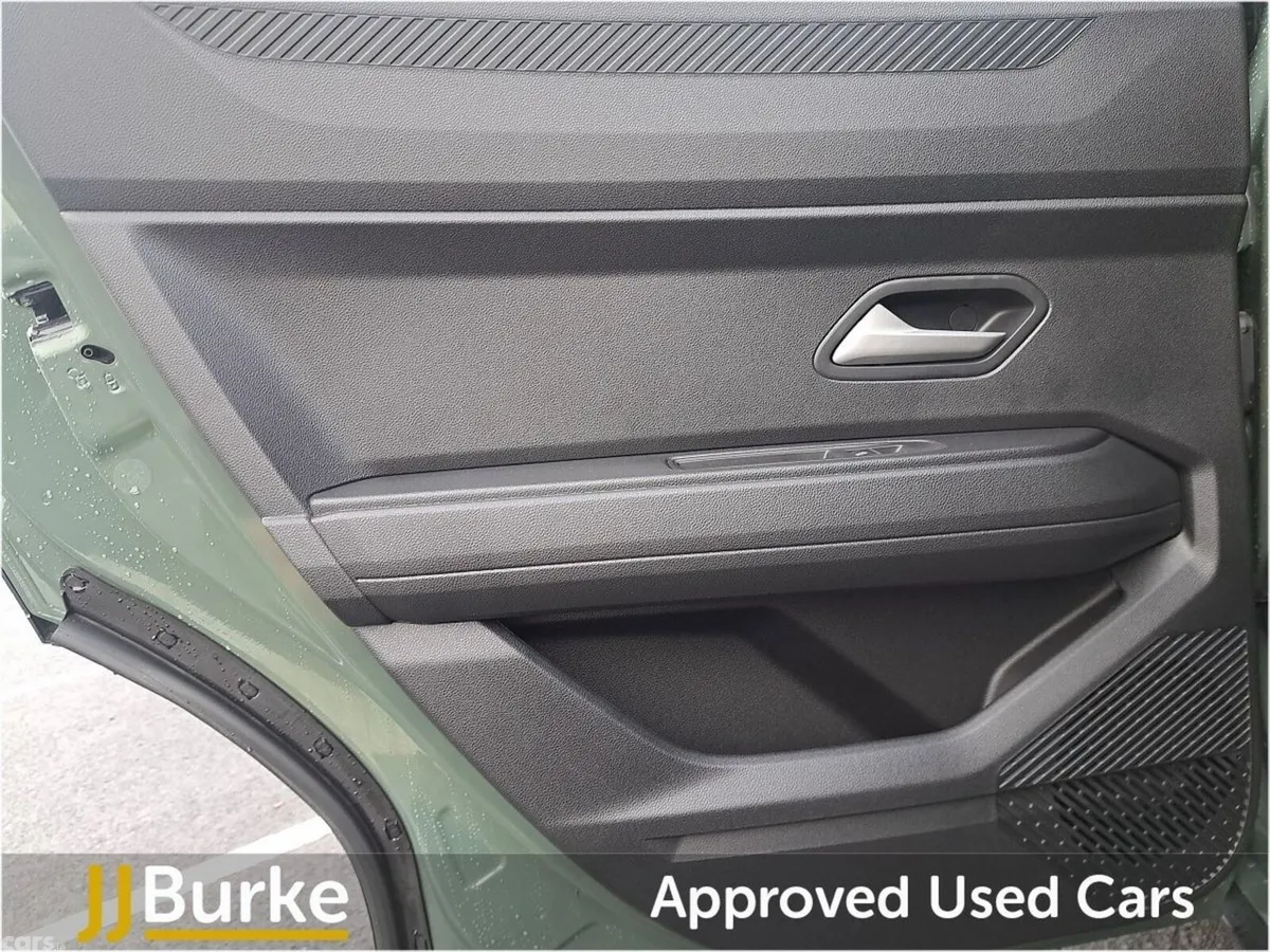 Dacia Duster SUV, Petrol Hybrid, 2026, Grey