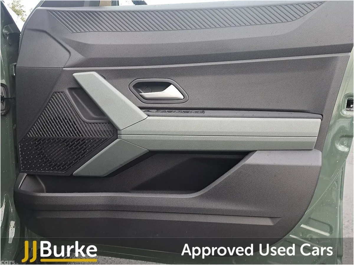 Dacia Duster SUV, Petrol Hybrid, 2026, Grey