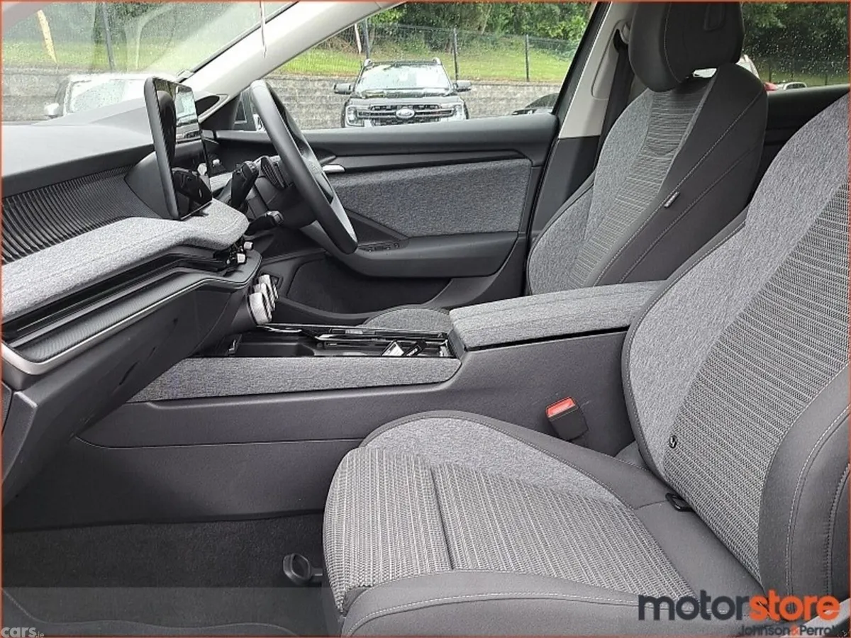 Skoda Superb Estate, Petrol Plug-in Hybrid, 2025, Grey