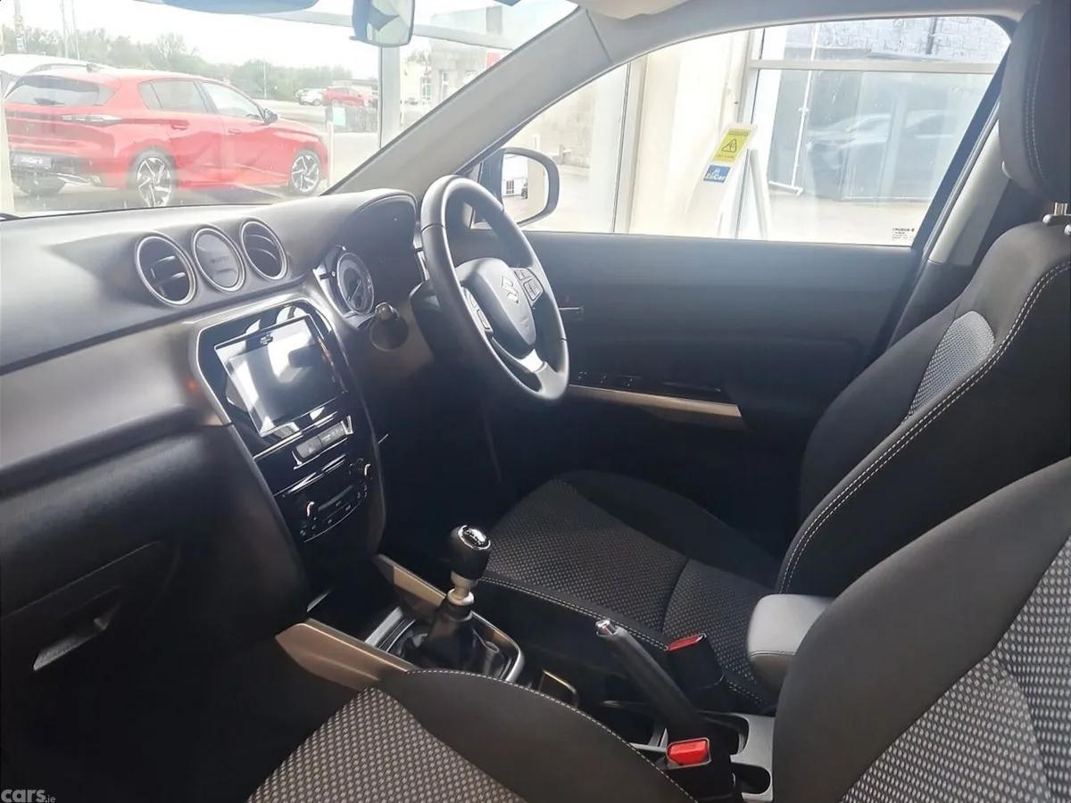 Suzuki Vitara SUV, Petrol, 2024, Grey