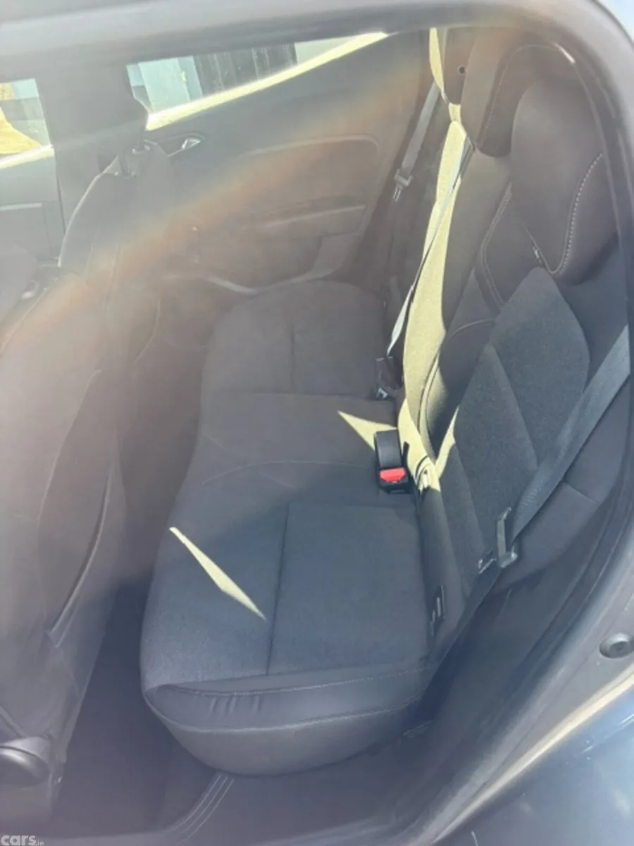 Renault Clio Hatchback, Petrol, 2023, Grey
