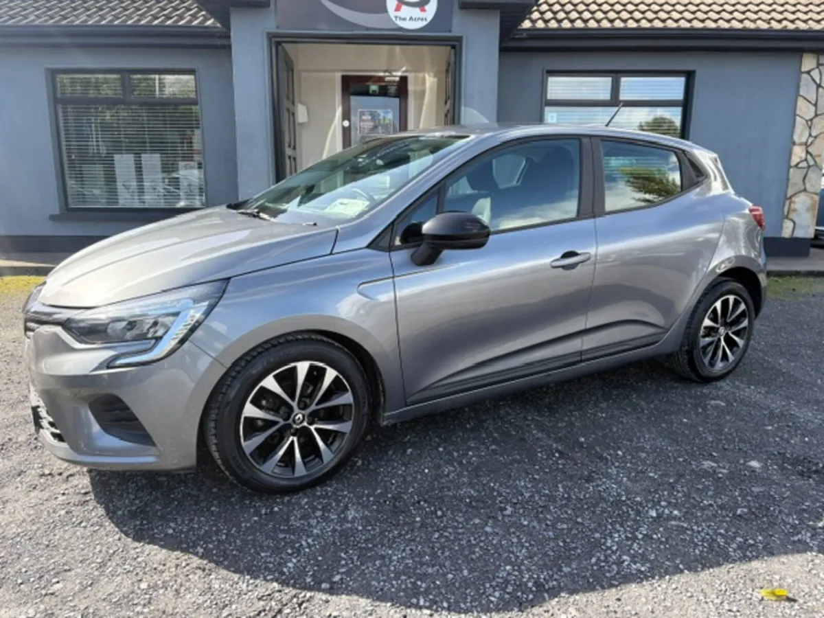 Renault Clio Hatchback, Petrol, 2023, Grey