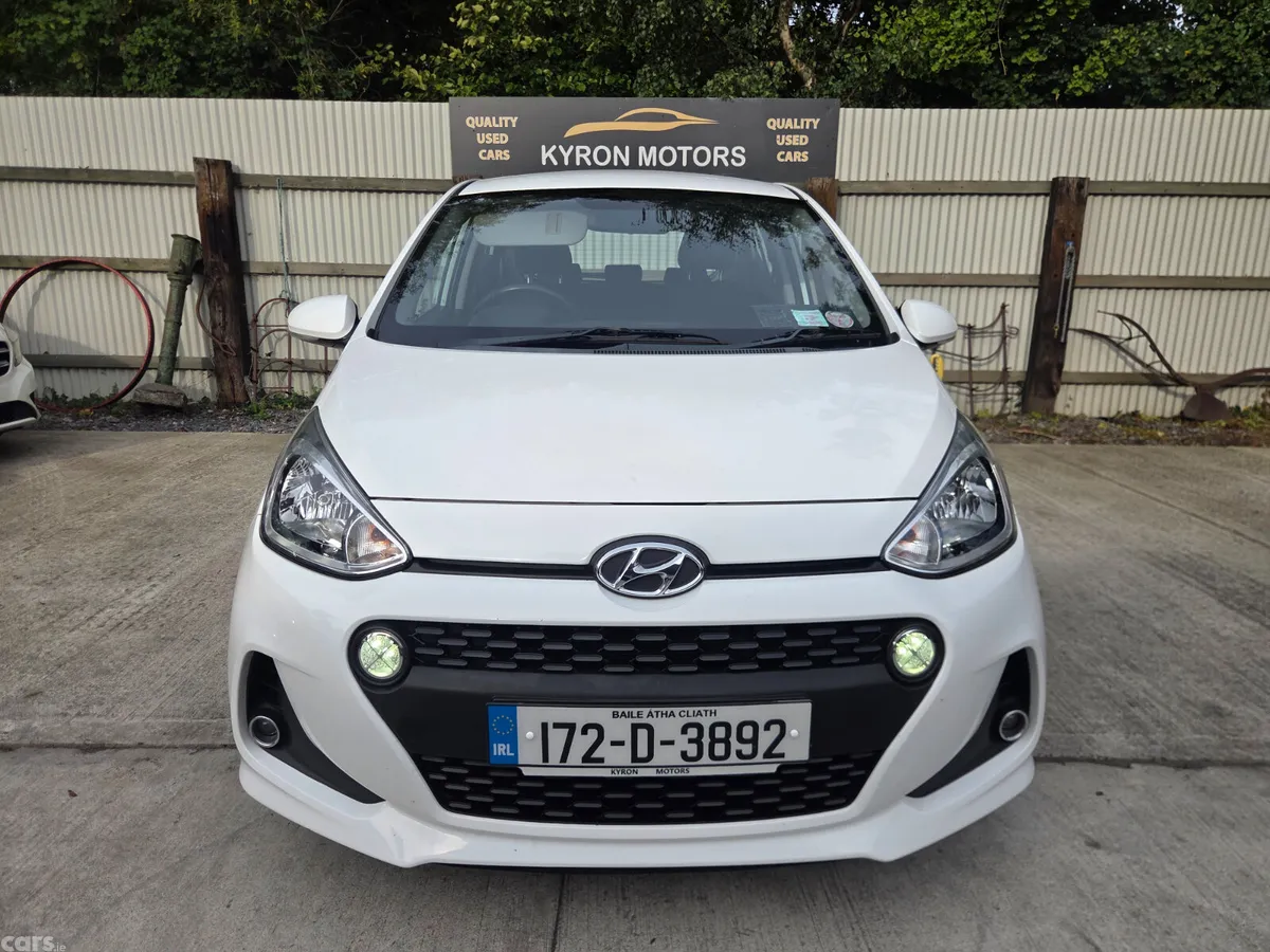 Hyundai i10 Hatchback, Petrol, 2017, White