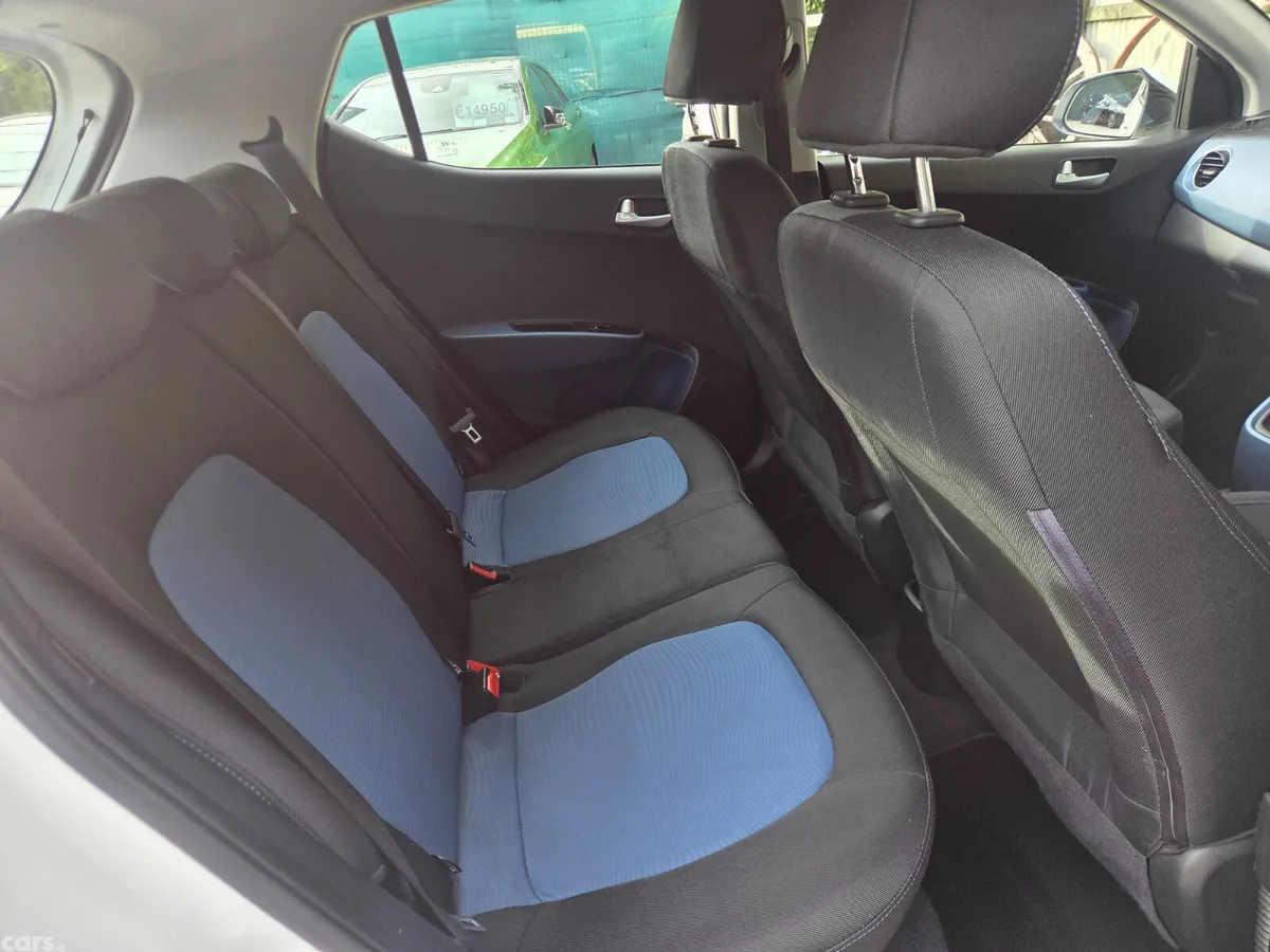 Hyundai i10 Hatchback, Petrol, 2017, White